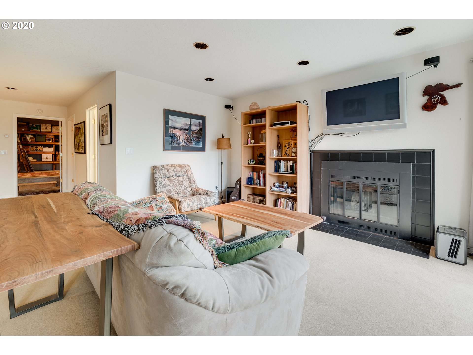 2387 Southwest Cedar Street Portland, OR 97205 - Photo 23 of 32 Gallery Image 23