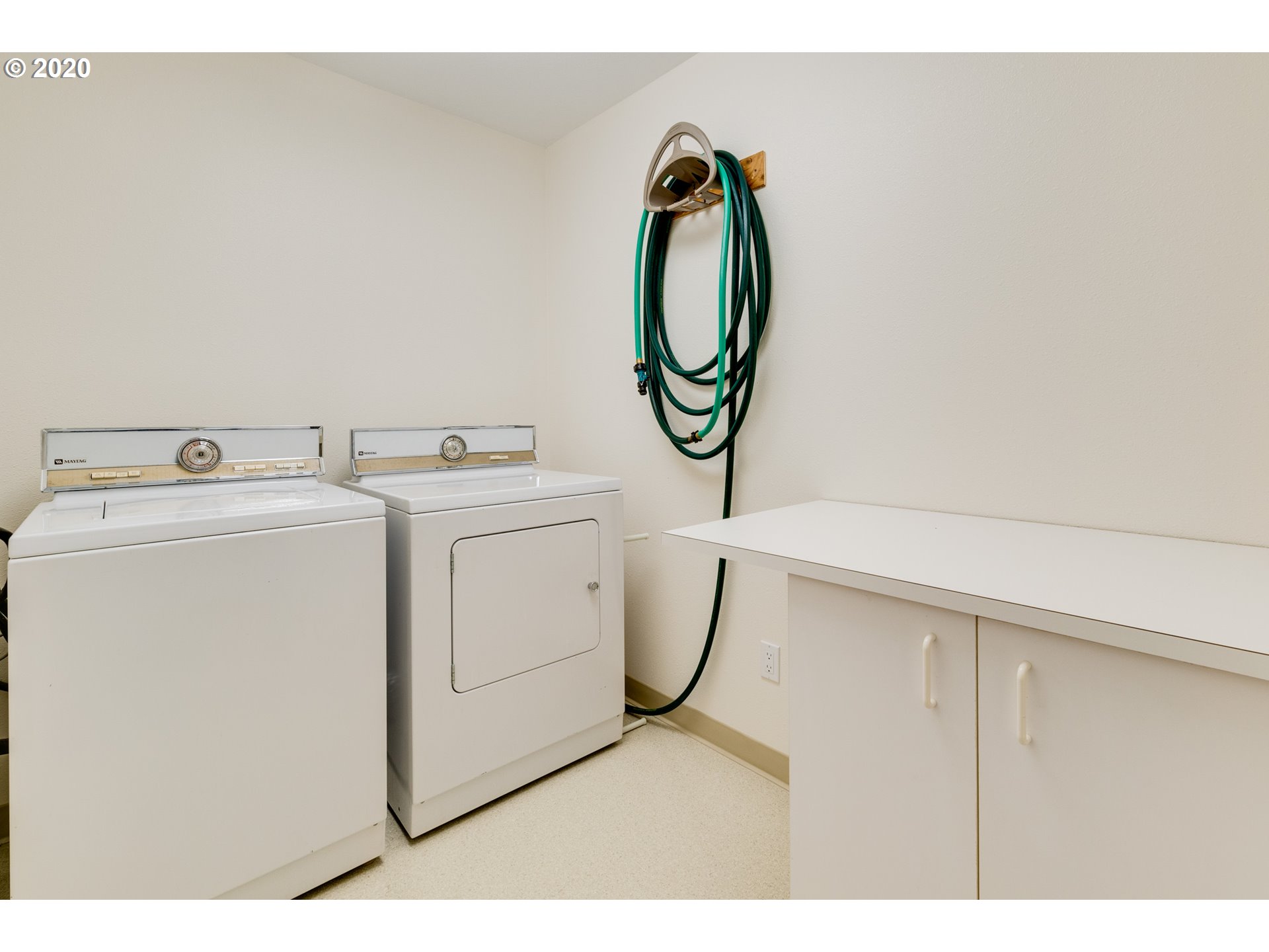 2387 Southwest Cedar Street Portland, OR 97205 - Photo 27 of 32 Gallery Image 27