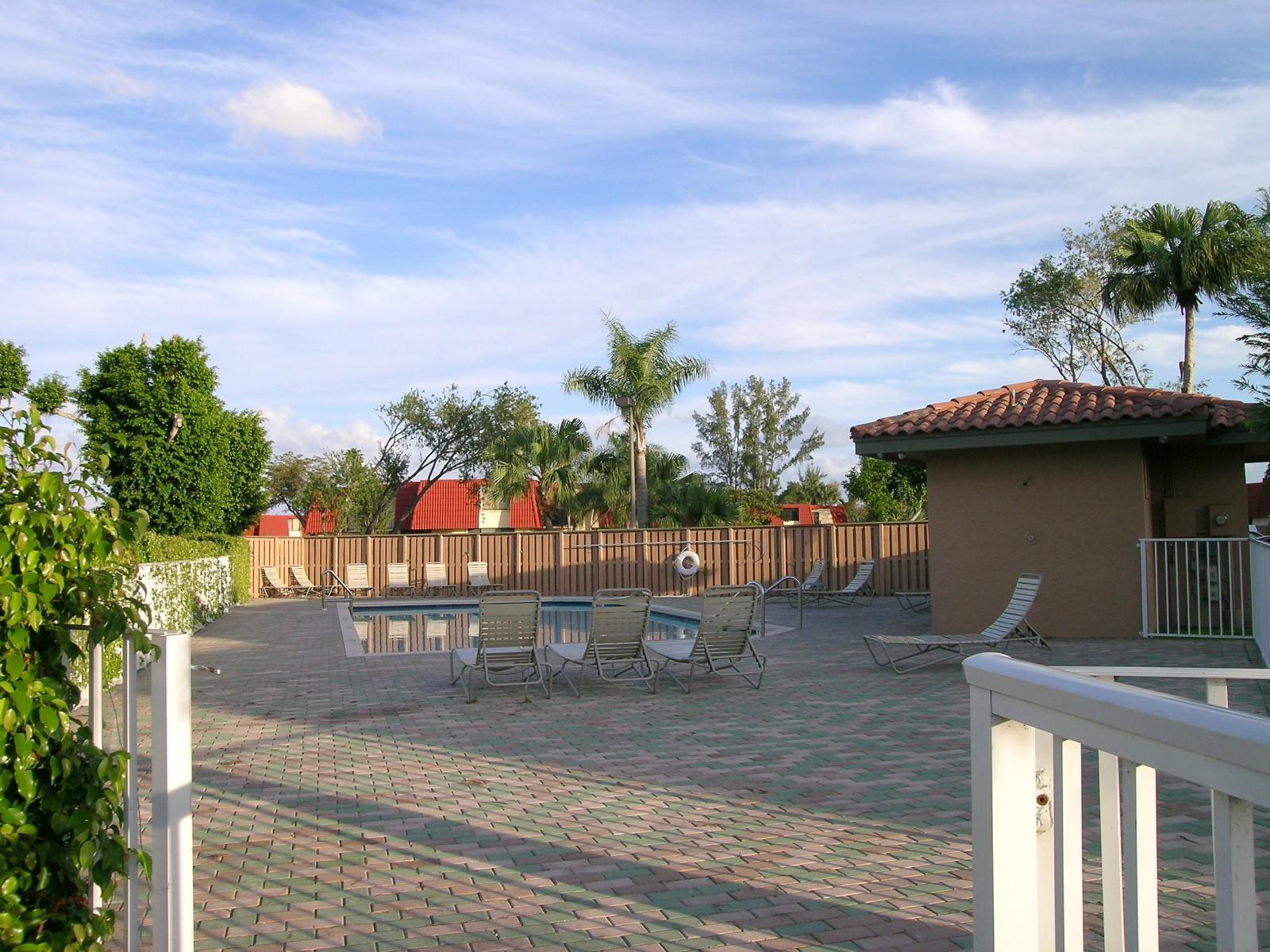 8075 Severn Drive, Unit C Boca Raton, FL 33433 - Photo 30 of 31 Satelite Pool Area