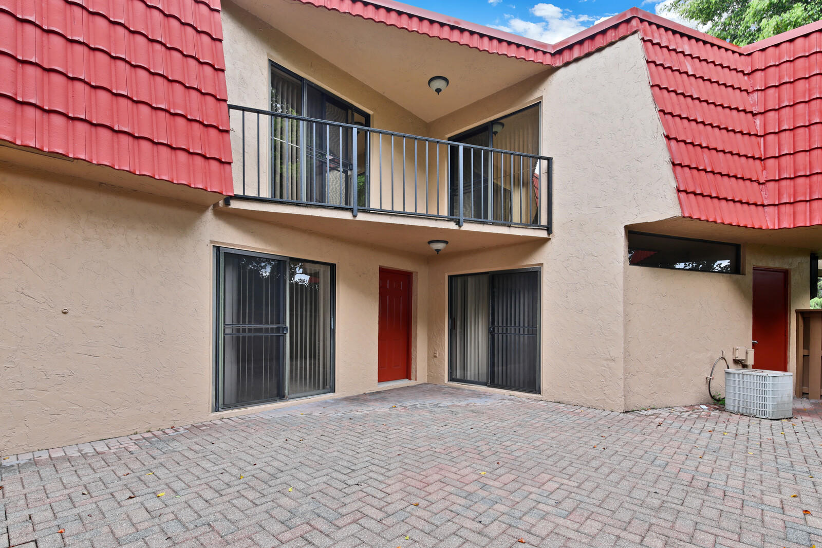 8075 Severn Drive, Unit C Boca Raton, FL 33433 - Photo 3 of 31 03_Image_3_mls