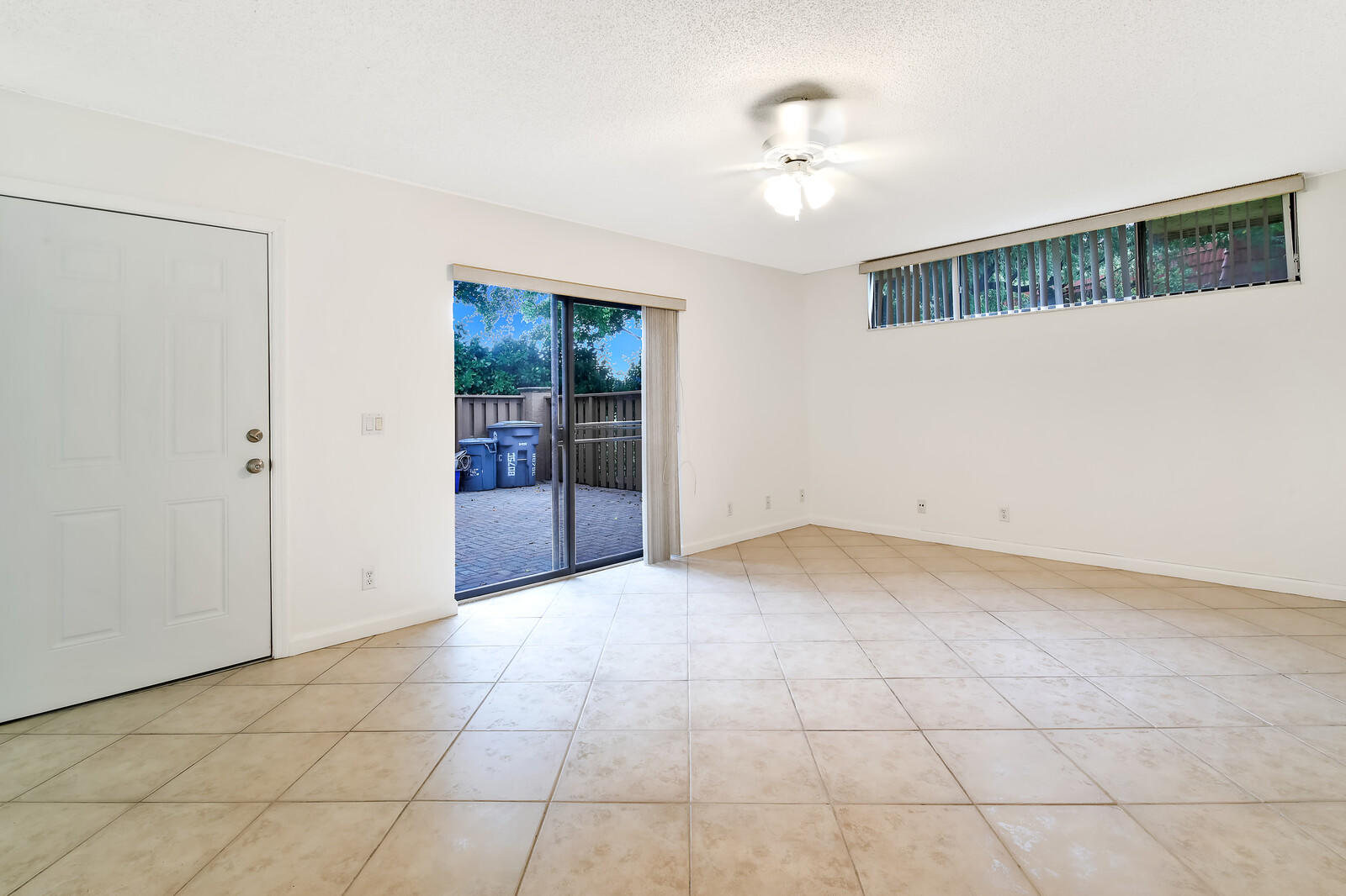 8075 Severn Drive, Unit C Boca Raton, FL 33433 - Photo 4 of 31 04_Image_4_mls