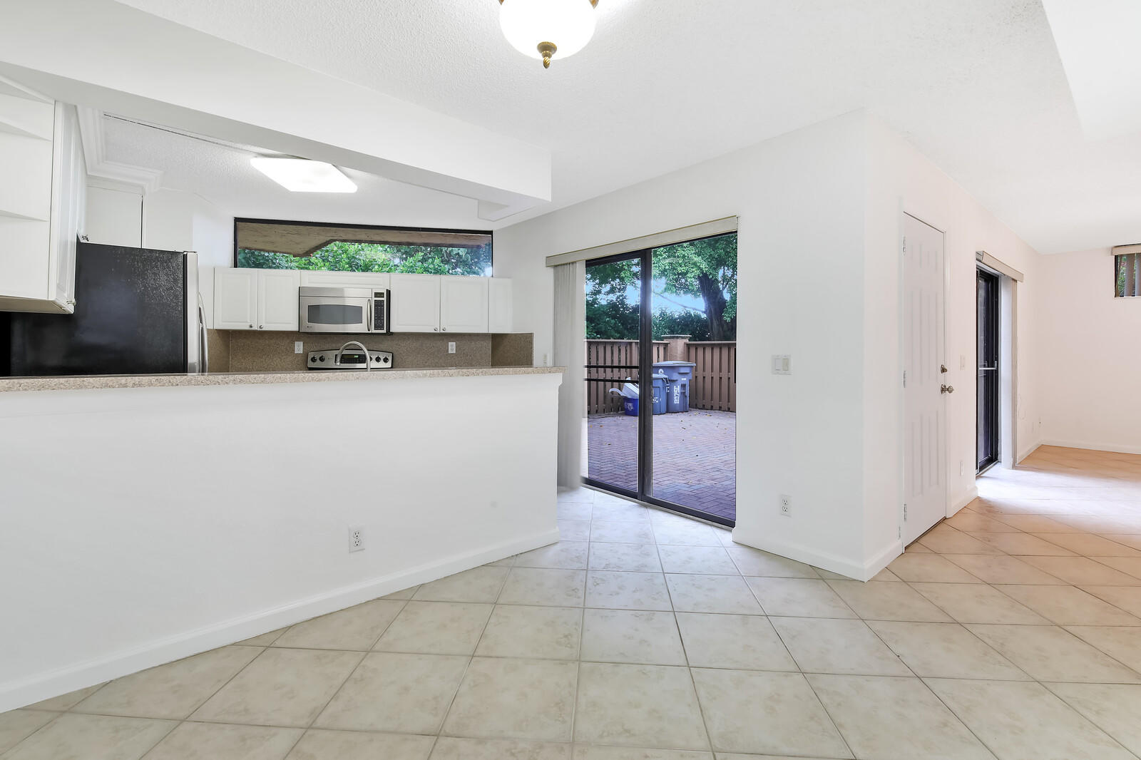 8075 Severn Drive, Unit C Boca Raton, FL 33433 - Photo 7 of 31 07_Image_7_mls
