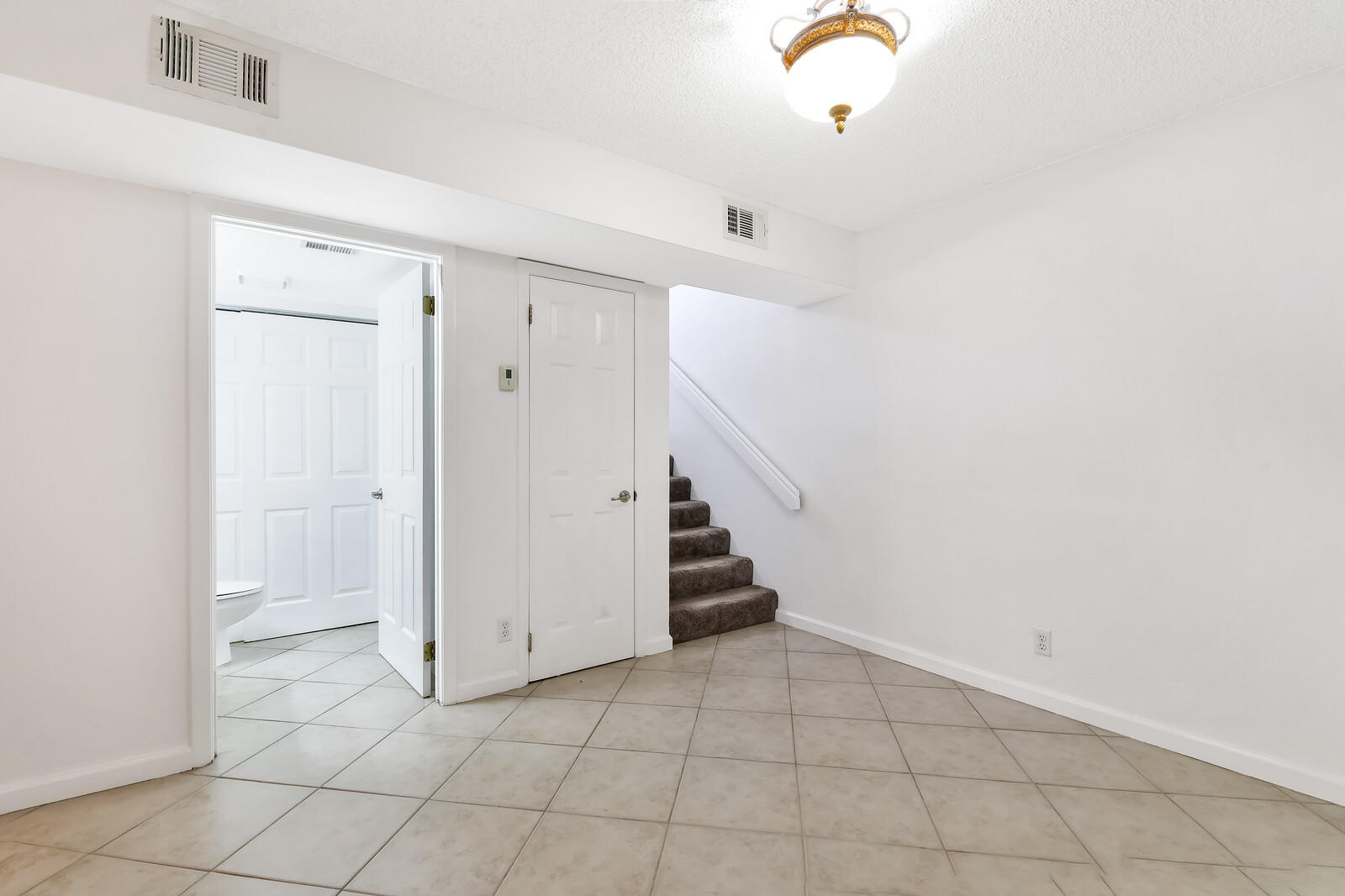 8075 Severn Drive, Unit C Boca Raton, FL 33433 - Photo 8 of 31 08_Image_8_mls