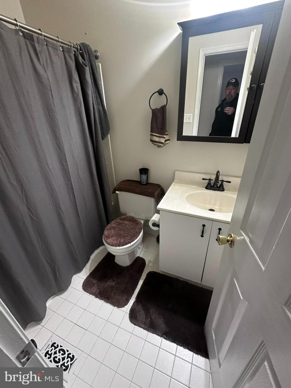 9441 Joppa Pond Road Baltimore, MD 21234 - Photo 22 of 37 2nd Floor Hall Bath