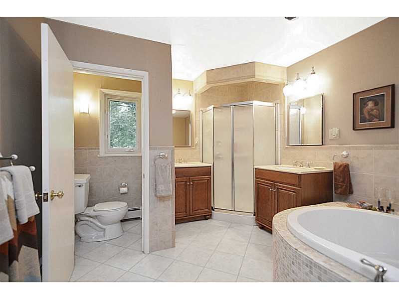 81 Post Road South Kingstown, RI 02879 - Photo 18 of 25 Master Bath/Spa.