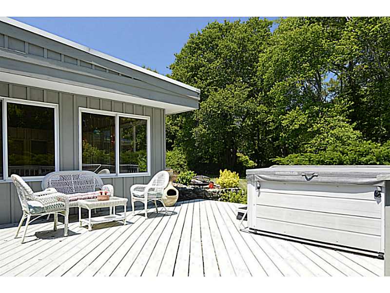 81 Post Road South Kingstown, RI 02879 - Photo 25 of 25 Exterior Front.