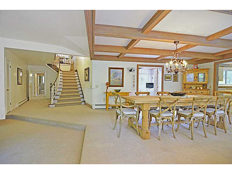 81 Post Road South Kingstown, RI 02879 - Photo 5 of 25 Dining Room.