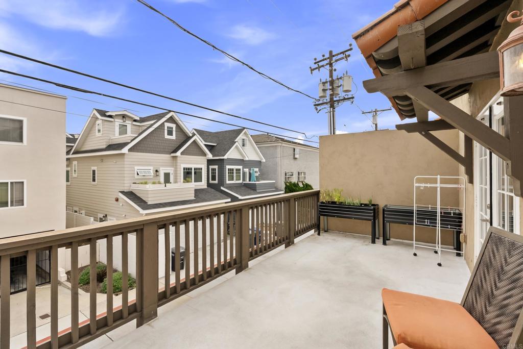 535 F Avenue, Unit 4 Coronado, CA 92118 - Photo 41 of 48 a view of a roof deck