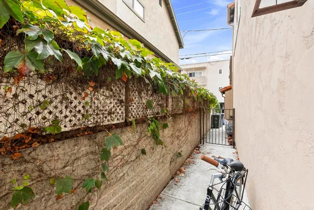 $1,997,000 | 535 F Avenue, Unit 4, Coronado, CA 92118