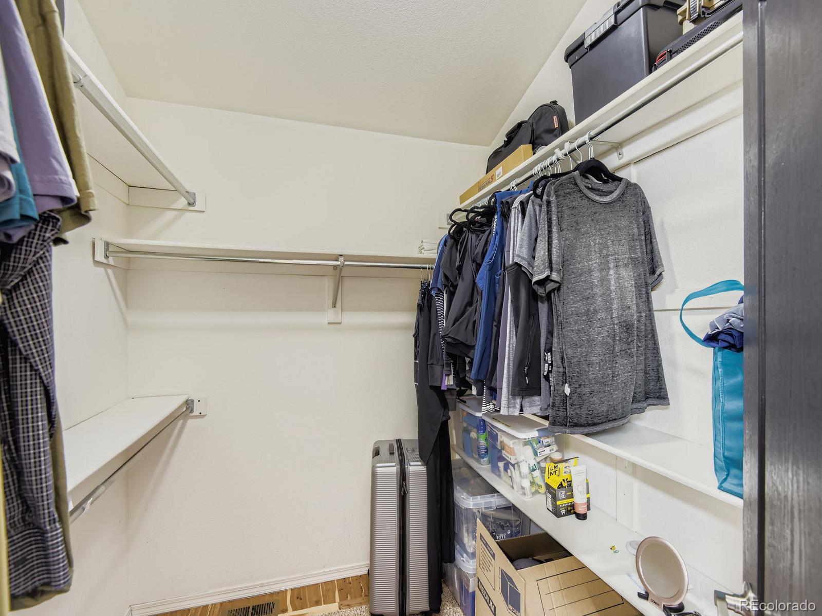 9750 Red Oakes Drive Highlands Ranch, CO 80126 - Photo 18 of 32