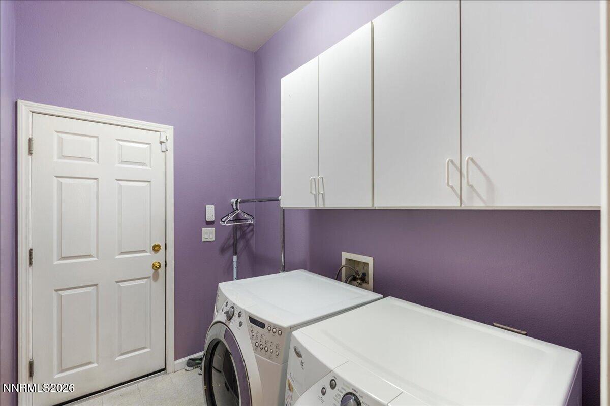 1445 Gold Cliff Court Reno, NV 89521 - Photo 27 of 33 Laundry