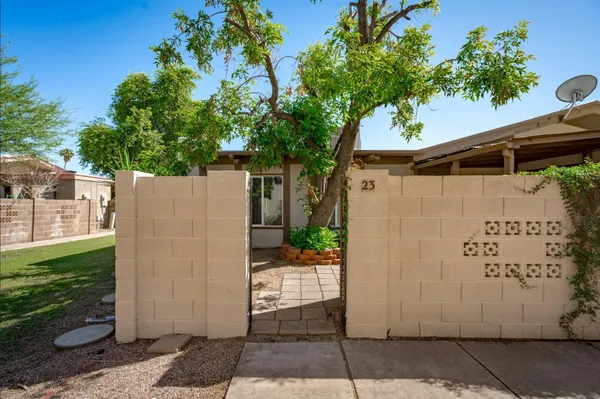 $1,700 | 555 North May, Unit 23, Mesa, AZ 85201