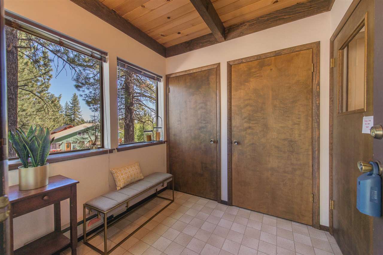 10163 Shore Pine Road Truckee, CA 96161 - Photo 3 of 21 Gallery Image 3