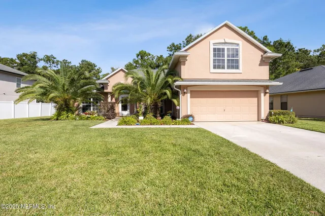 a front view of house with yard