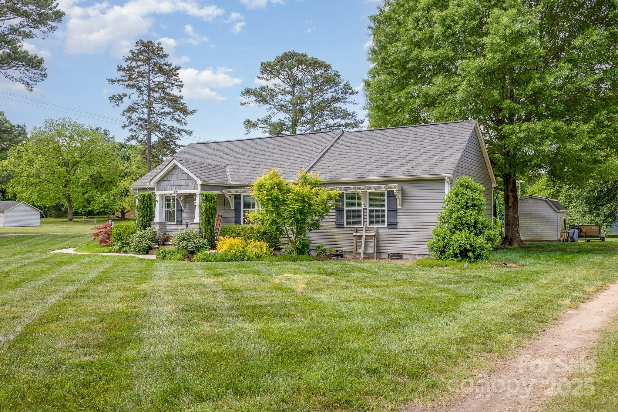 878 Cold Springs Road Concord, NC 28025 - Photo 5 of 31 Gallery Image 5