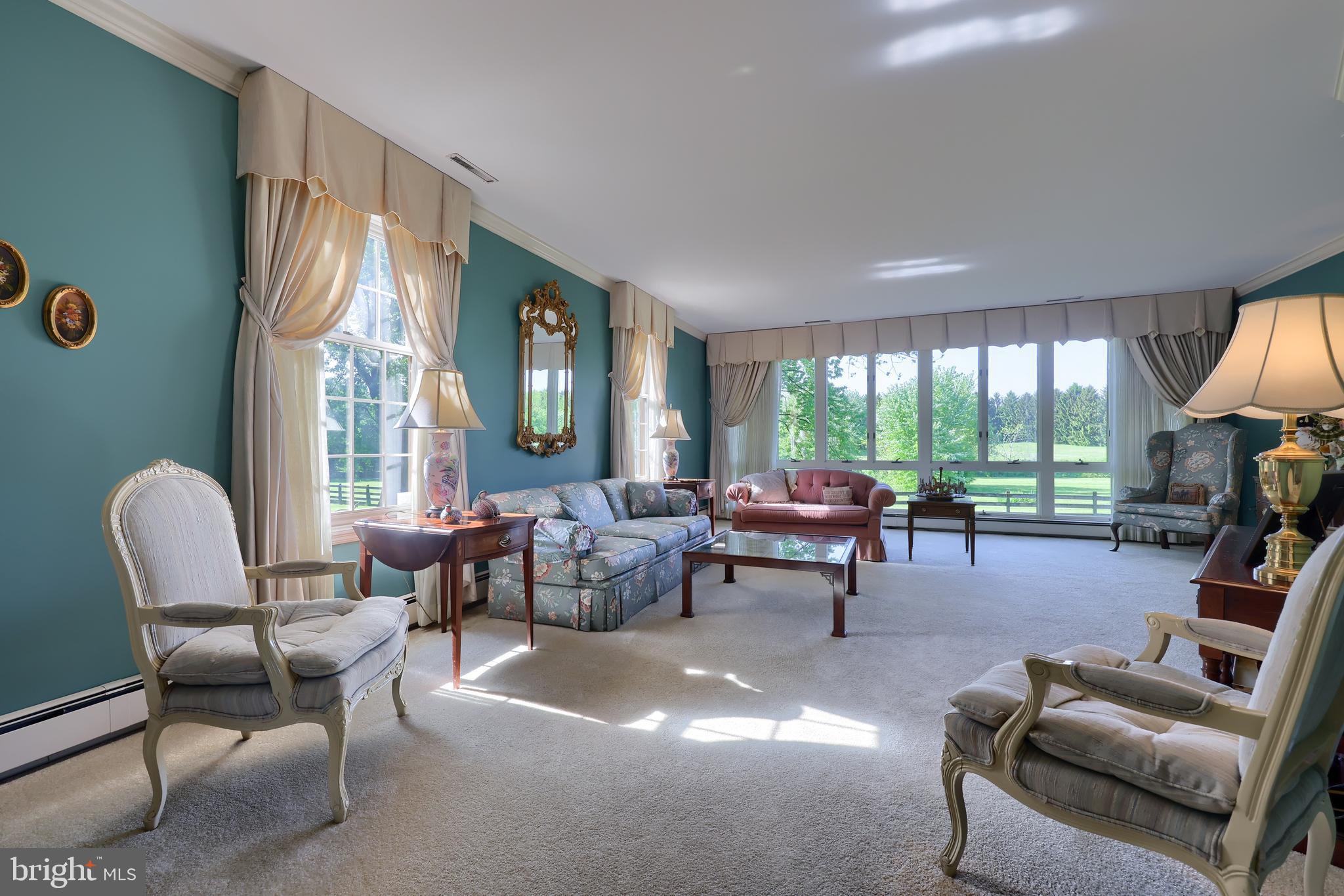 550 Stonehenge Drive Lititz, PA 17543 - Photo 14 of 45 Living room
