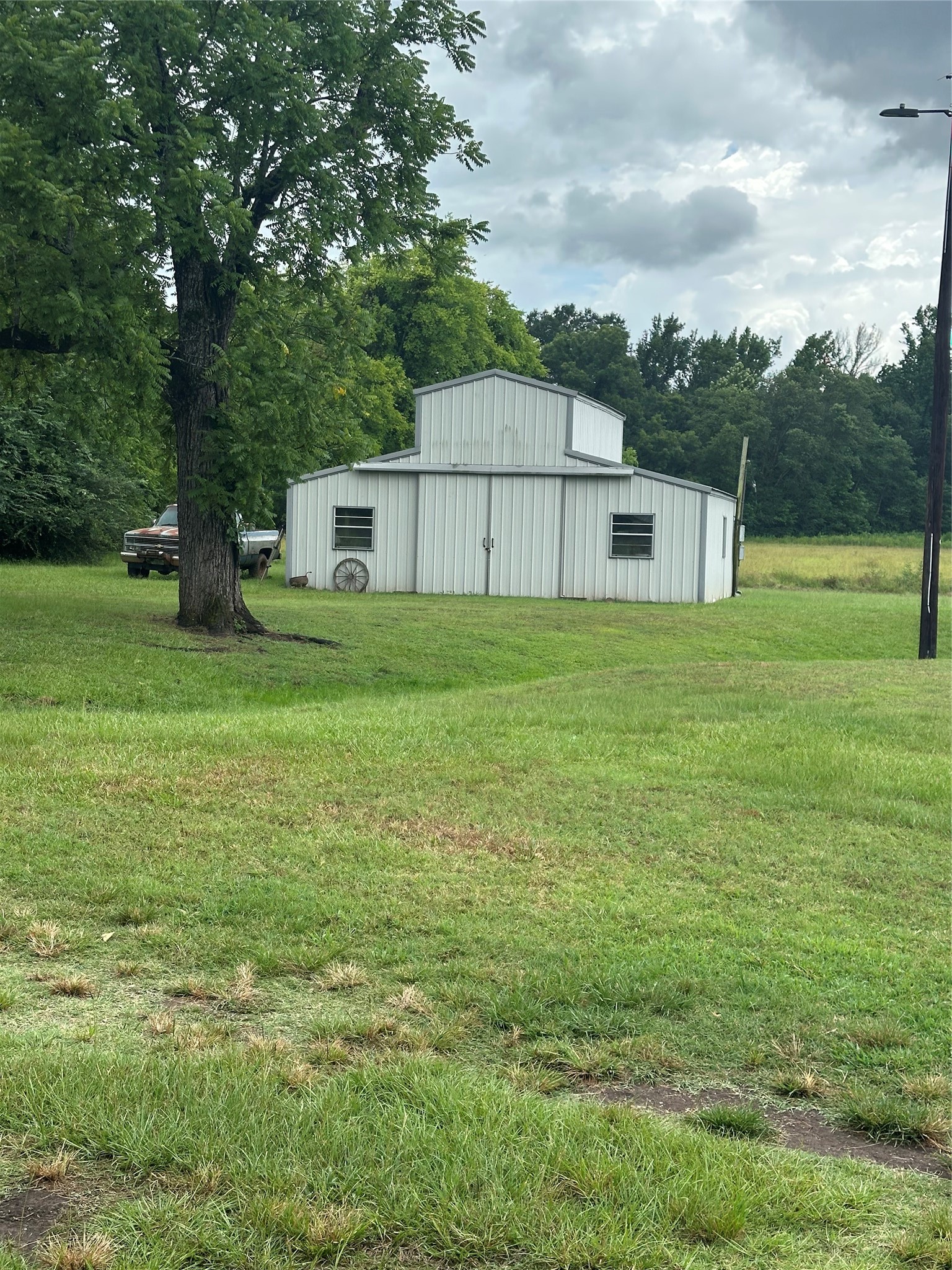 15410 C R 354 Winona, TX 75792 - Photo 21 of 22 Metal barn