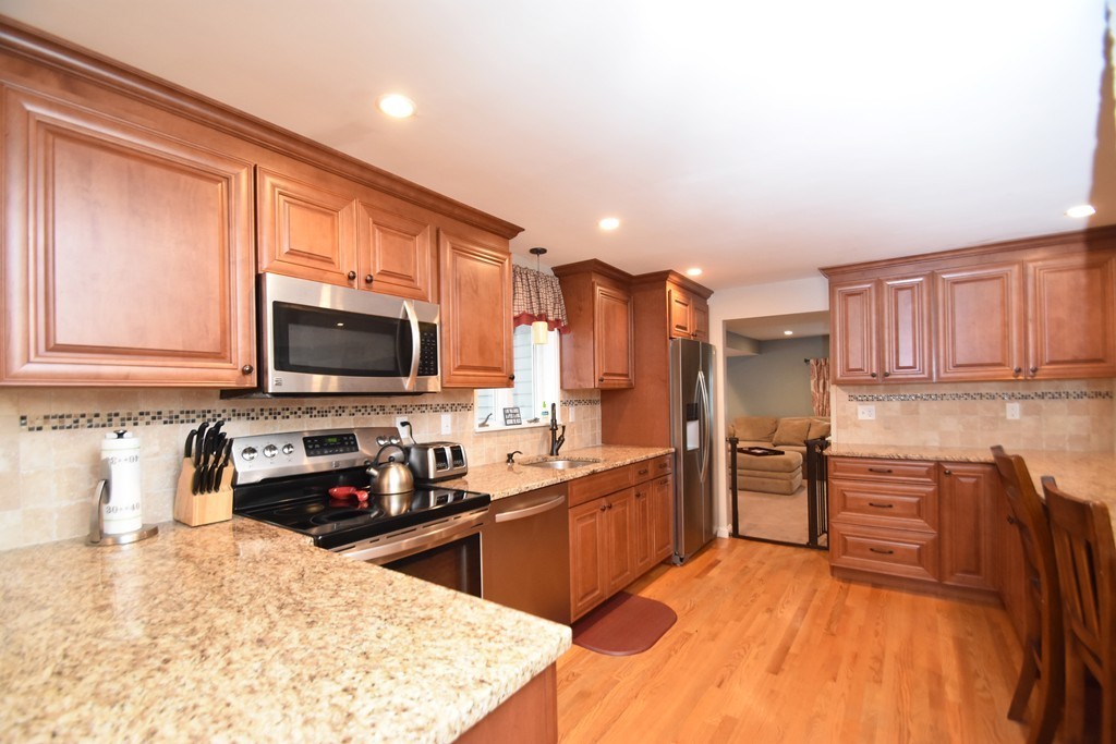 20 Paxton Road Framingham, MA 01701 - Photo 5 of 18 Gallery Image 5