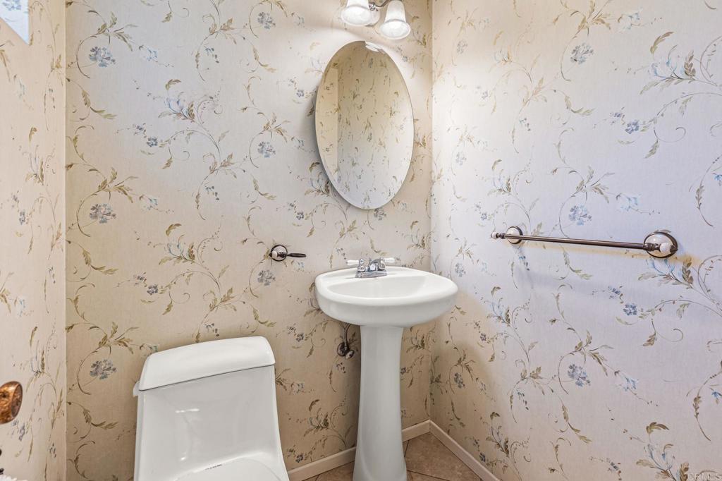 3394 Beaver Hollow Road Jamul, CA 91935 - Photo 17 of 32 Guest Half bathroom