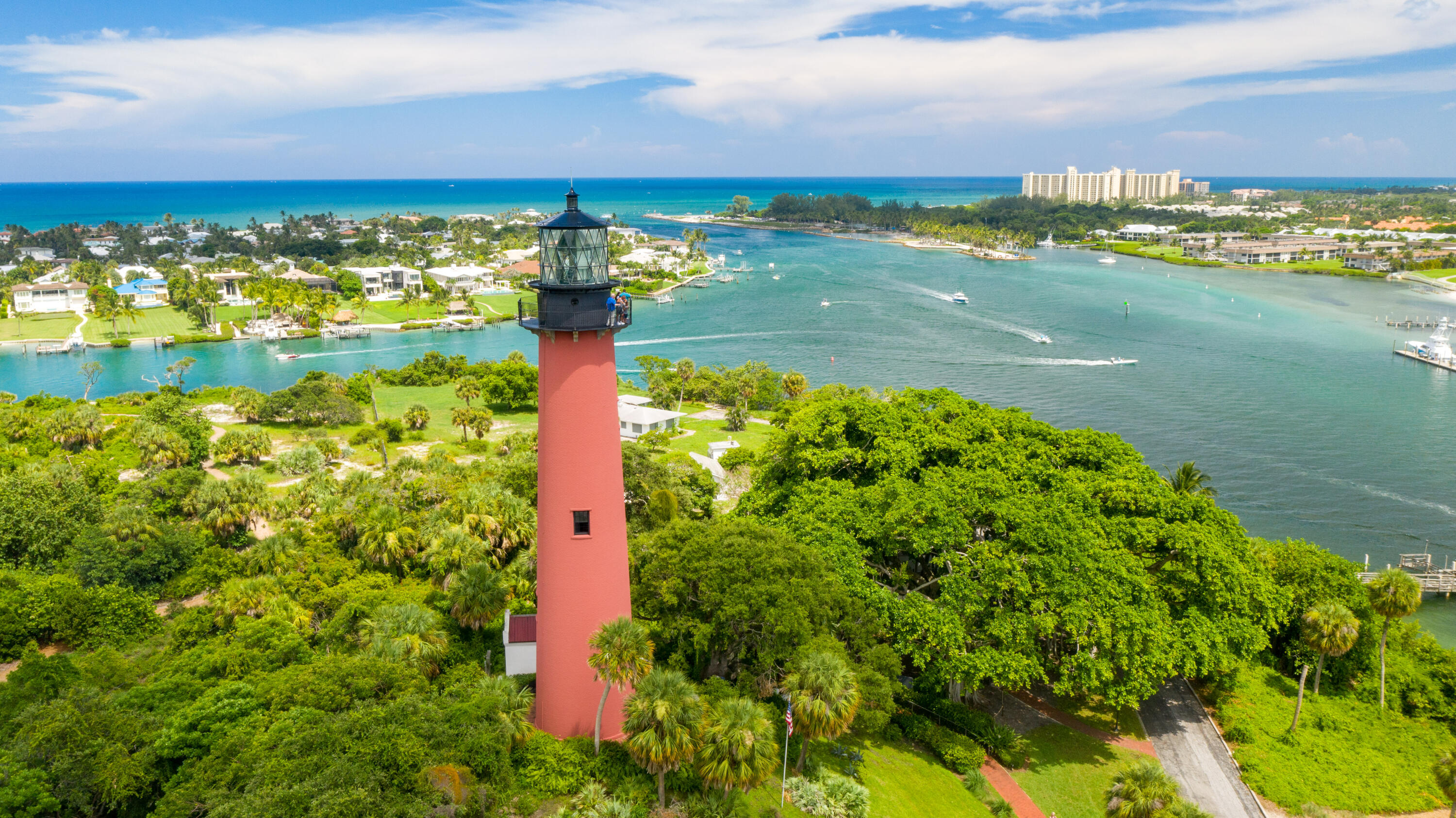 113 Seashore Drive Jupiter, FL 33477 - Photo 14 of 19 a view of a city