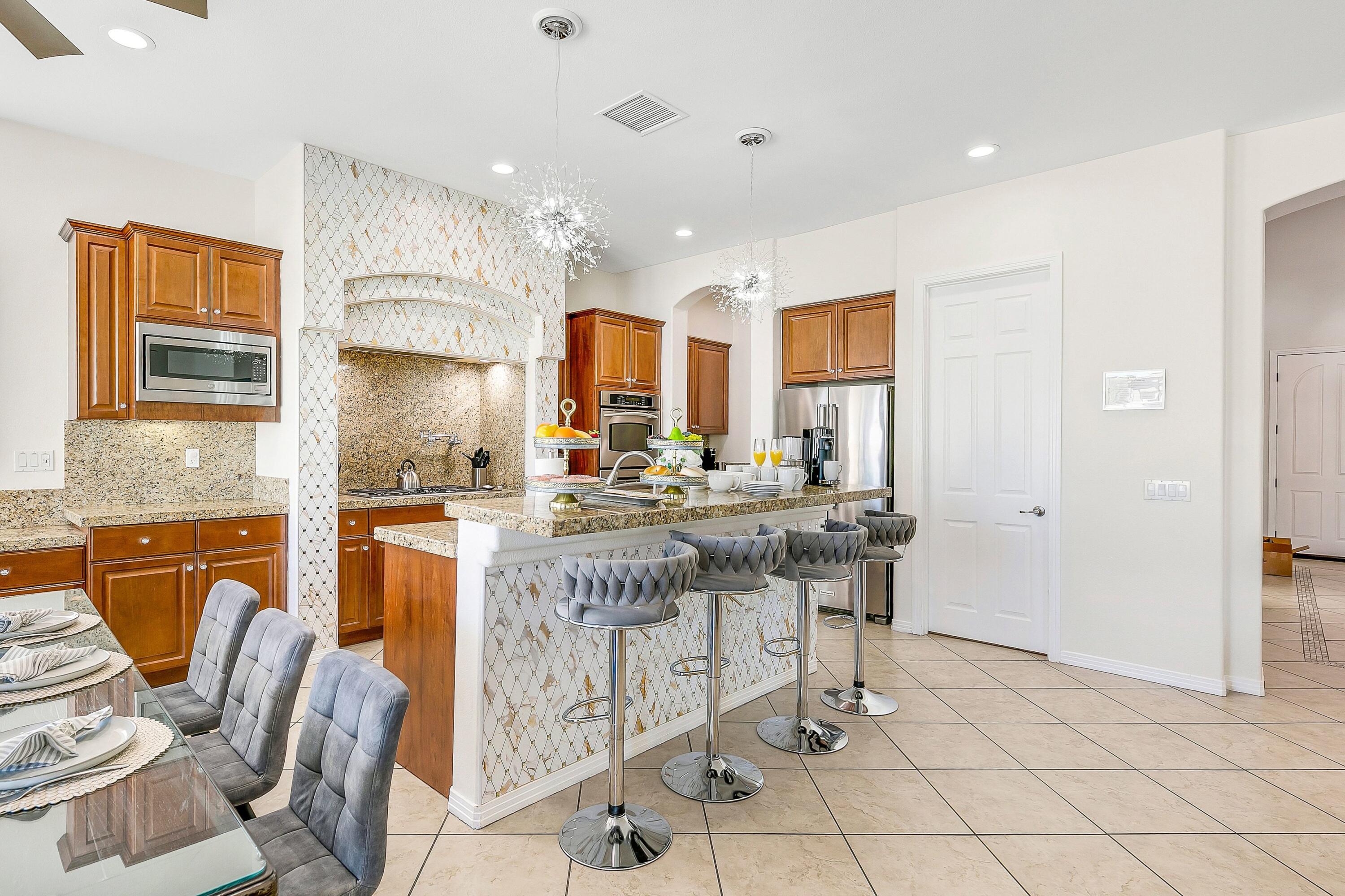 48678 Cascade Street Indio, CA 92201 - Photo 19 of 78 022_48_kitchen_full_256