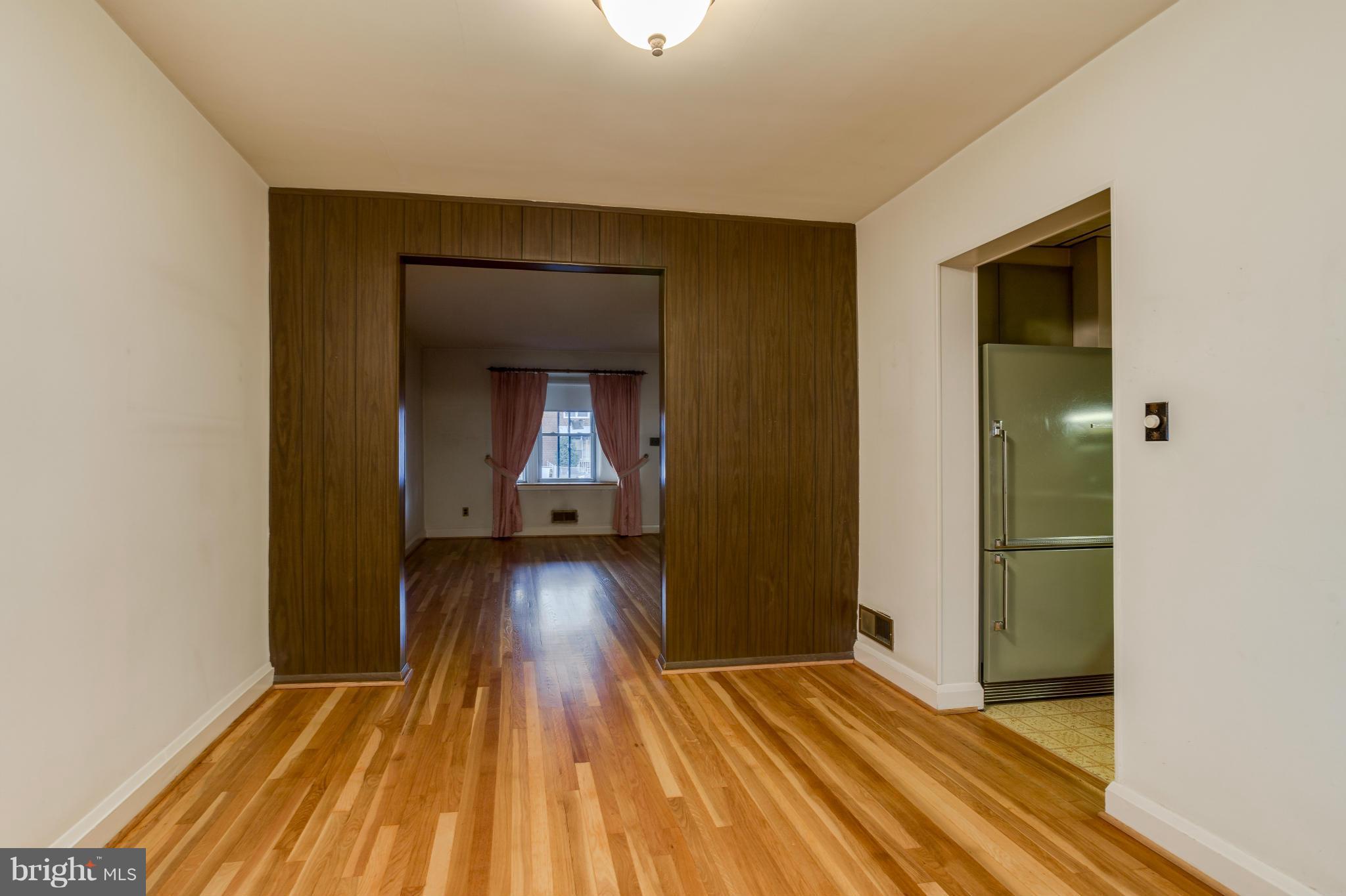 607 Middlesex Road Baltimore, MD 21221 - Photo 4 of 15 Dining Room