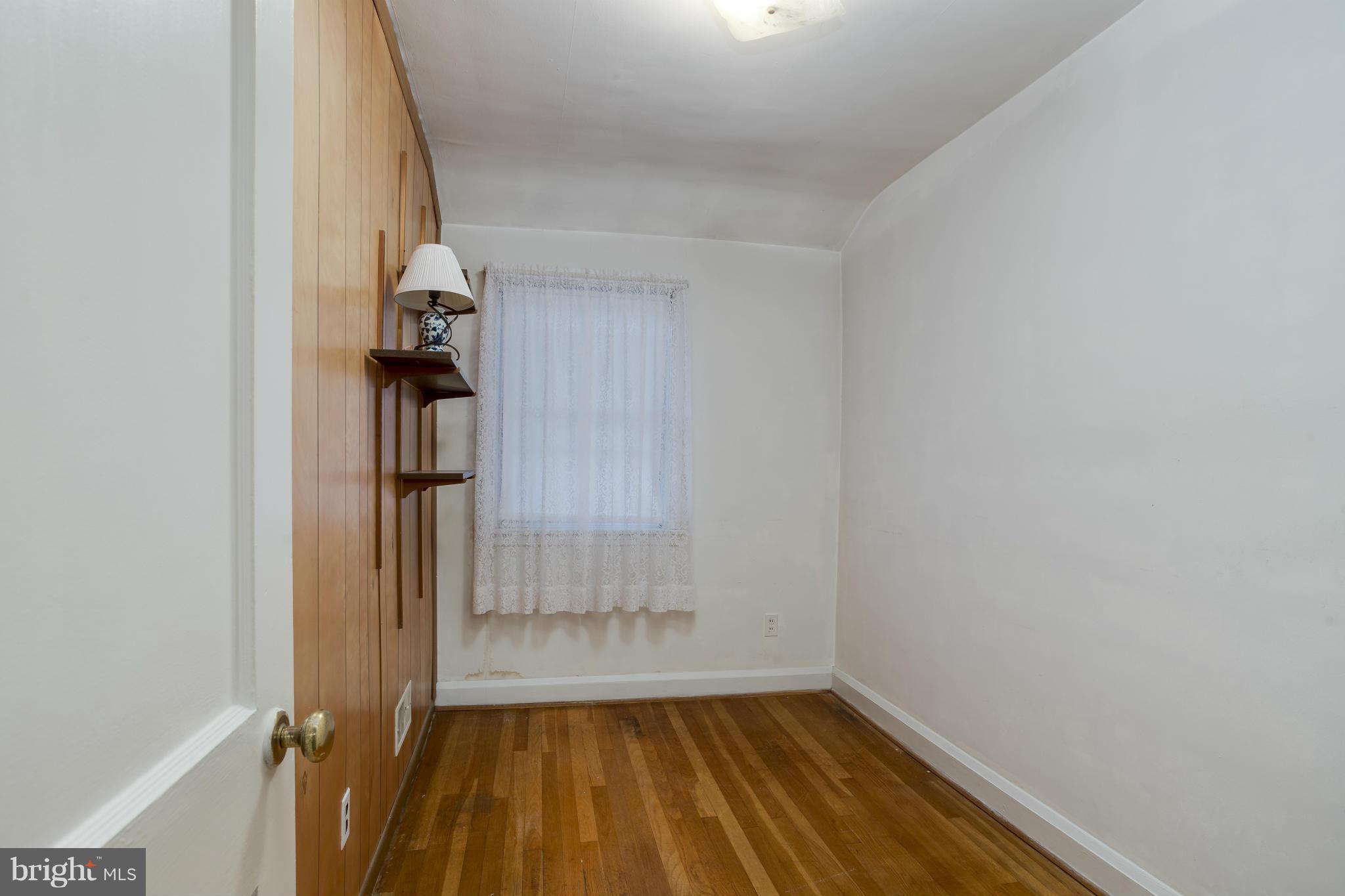 607 Middlesex Road Baltimore, MD 21221 - Photo 9 of 15 Interior (General)