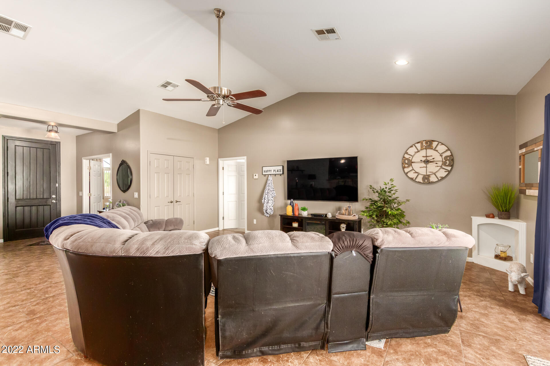 13407 South Tuthill Road Buckeye, AZ 85326 - Photo 11 of 48 0013-13-Tuthill