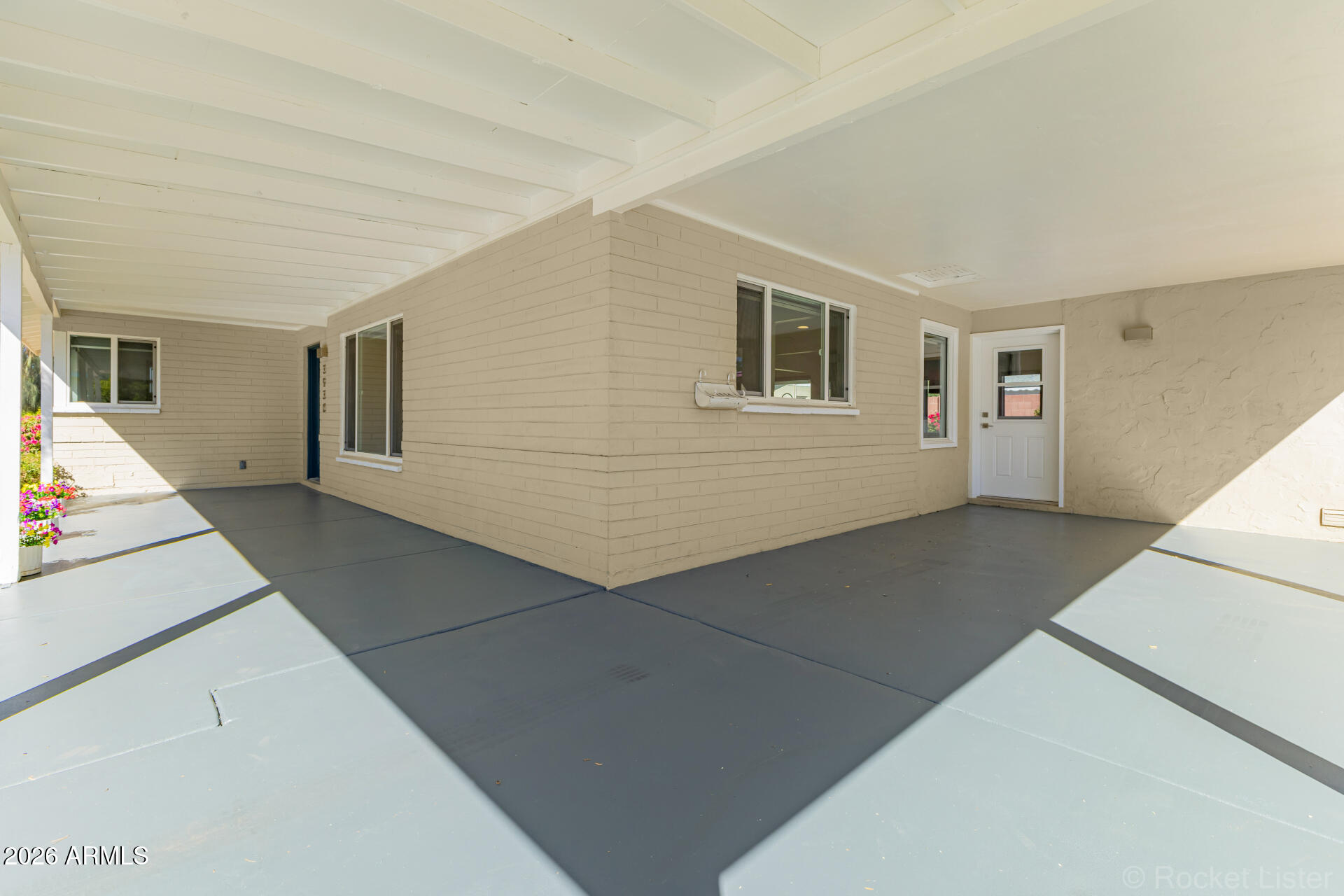 3930 East Oak Street Phoenix, AZ 85008 - Photo 16 of 61 05 - Oak Under Carport Porch