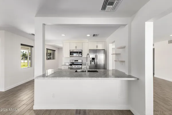 $579,000 | 3930 East Oak Street, Phoenix, AZ 85008