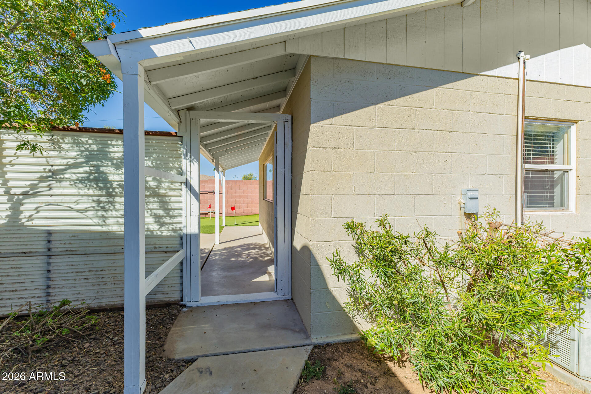 3930 East Oak Street Phoenix, AZ 85008 - Photo 45 of 61 45 - Oak partition to studio