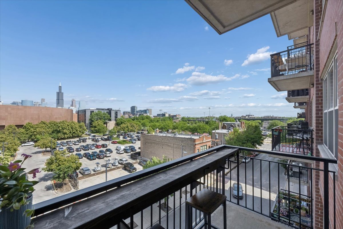 6 South Laflin Street, Unit 510 Chicago, IL 60607 - Photo 21 of 22