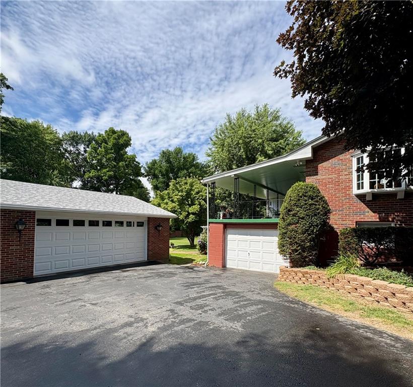 114 Shanahan Road Butler, PA 16001 - Photo 2 of 19