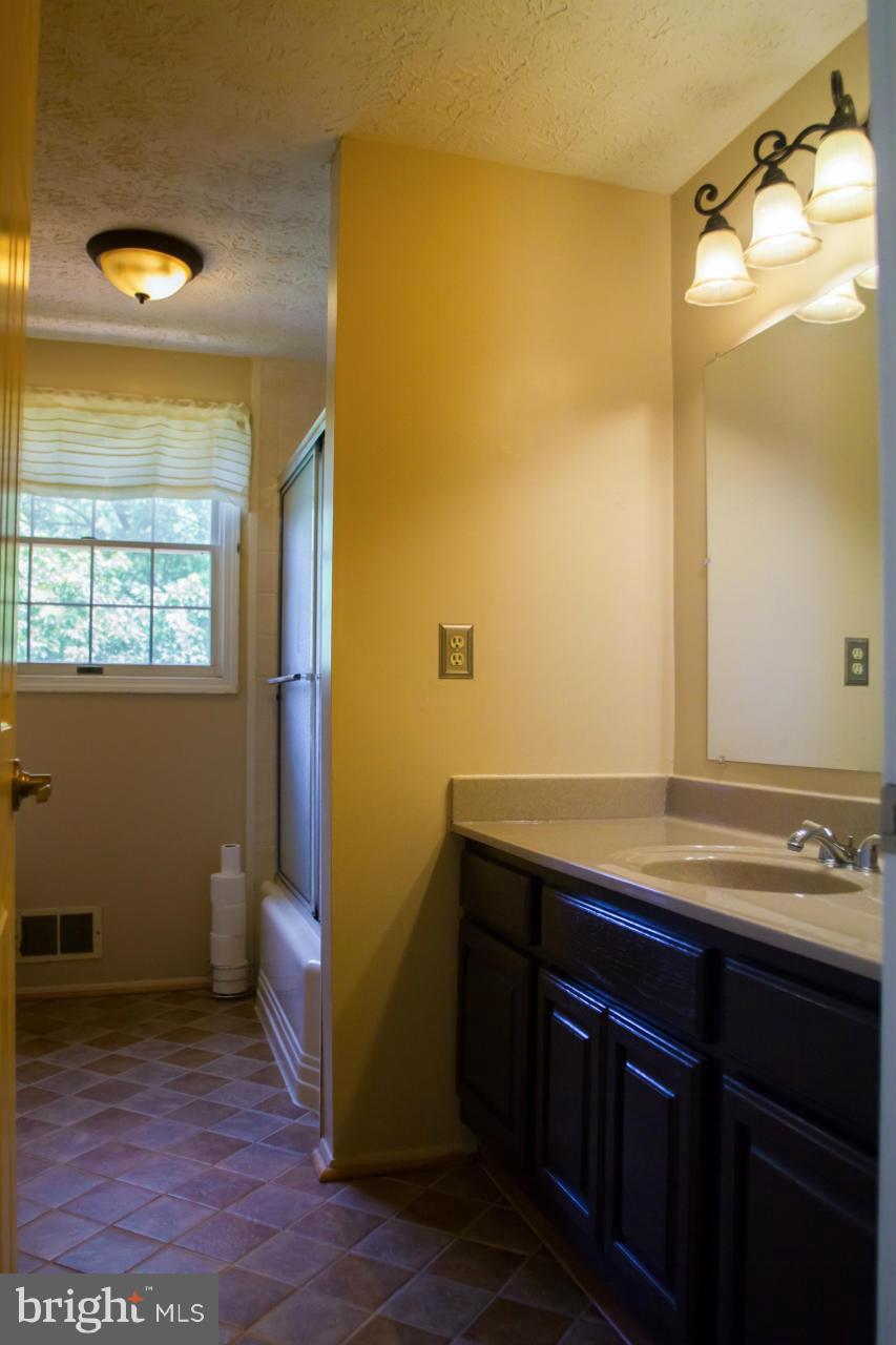 9216 Briarchip Street Laurel, MD 20708 - Photo 11 of 30 Bath
