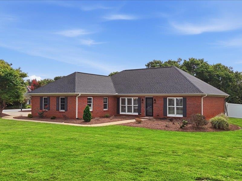 233 Summerfield Road Moore, SC 29369 - Photo 2 of 37