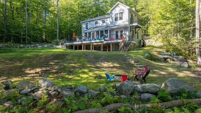 $1,499,999 | 7 Juniper Circle, Bridgton, ME 04009