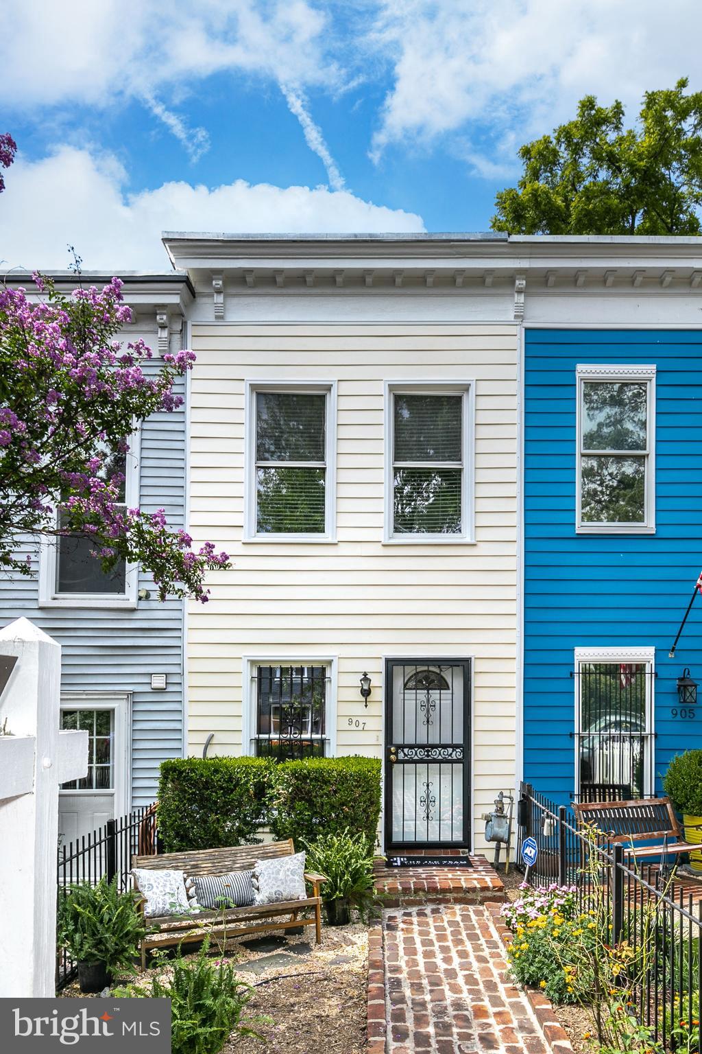 907 12th Street Southeast Washington, DC 20003 - Photo 20 of 24