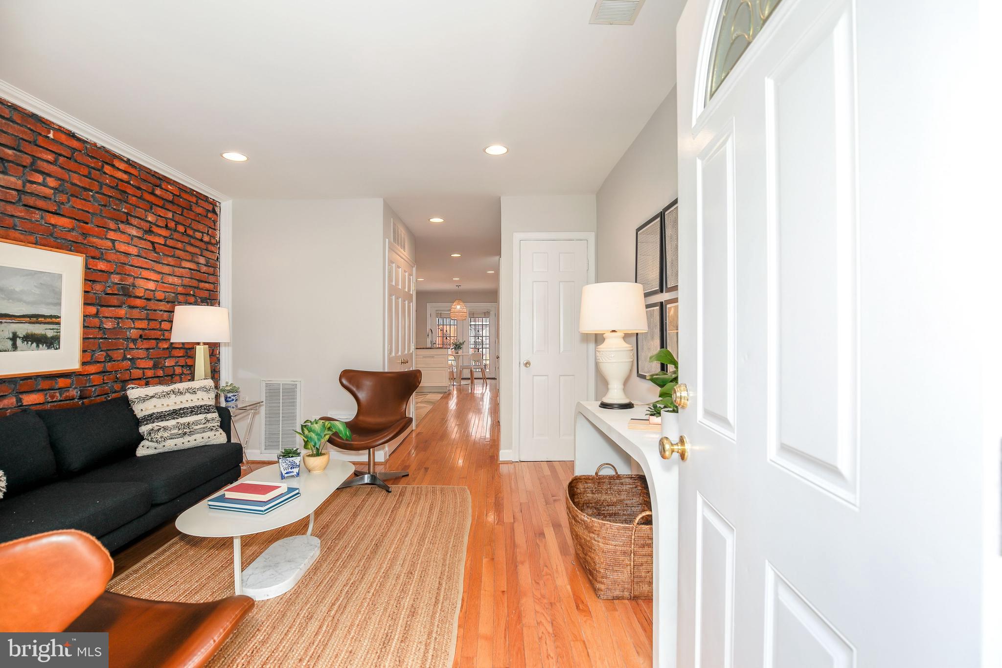 907 12th Street Southeast Washington, DC 20003 - Photo 2 of 24 Living Room