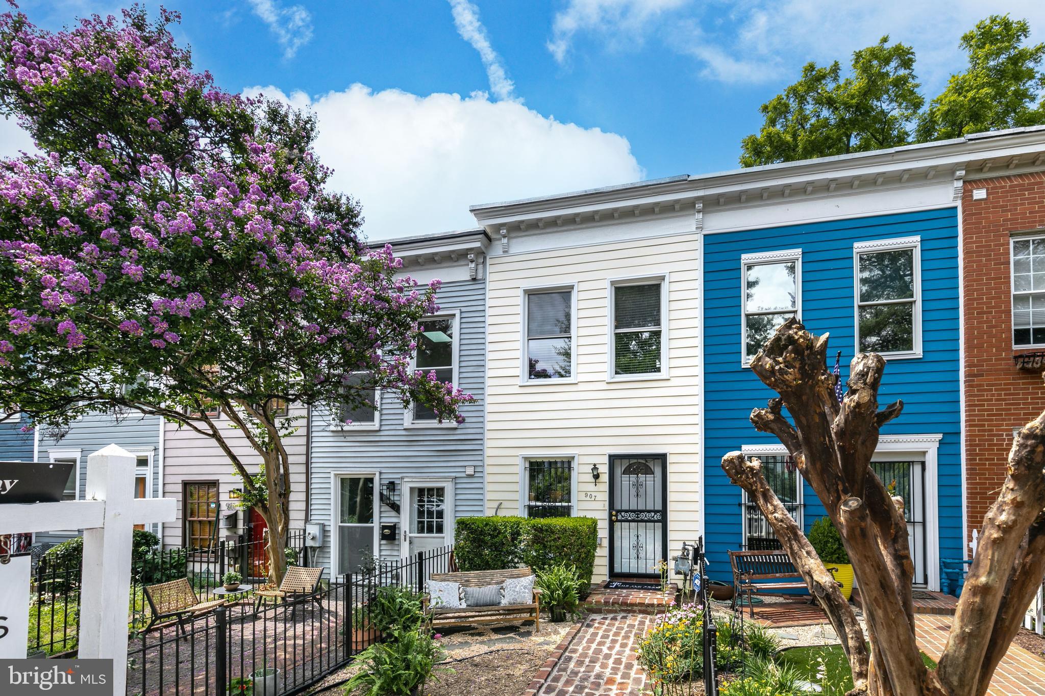 907 12th Street Southeast Washington, DC 20003 - Photo 21 of 24