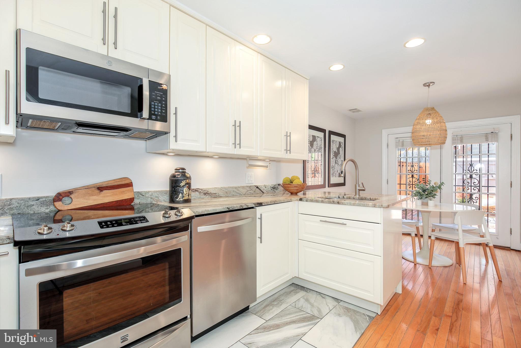 907 12th Street Southeast Washington, DC 20003 - Photo 7 of 24