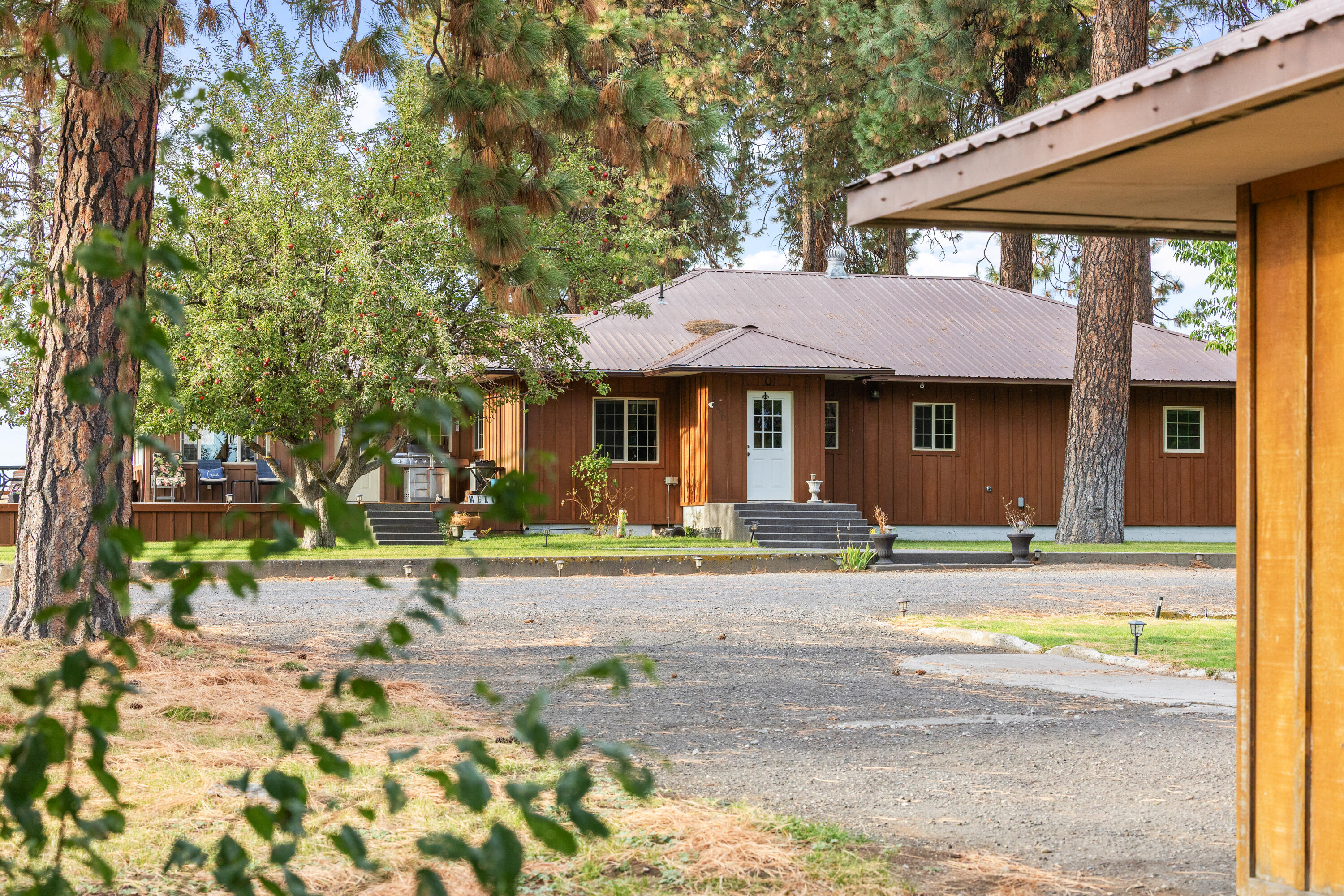 32486 Modoc Point Road Chiloquin, OR 97624 - Photo 44 of 135 32490 Modoc Point Rd-044