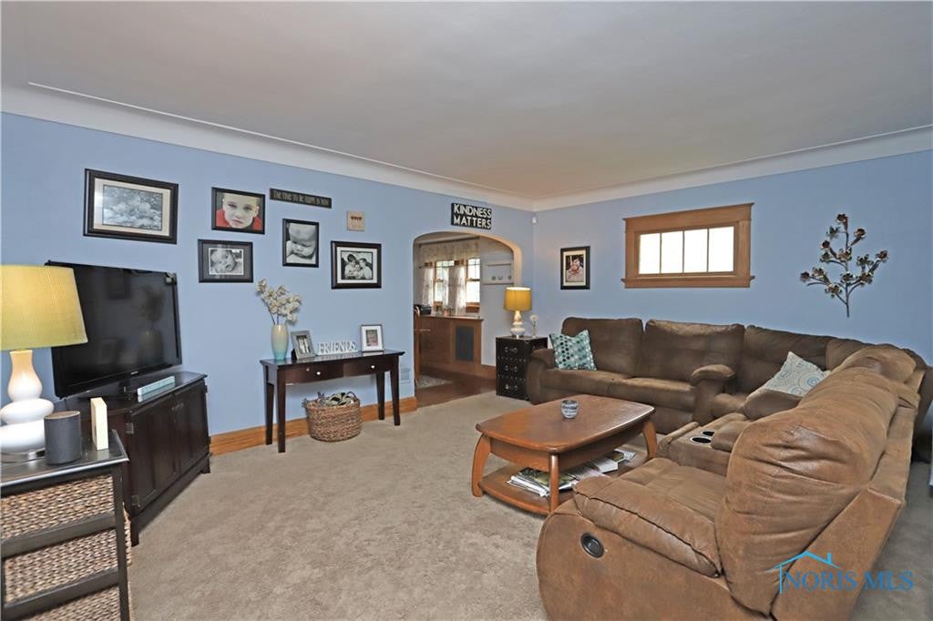 4026 Bellevue Road Toledo, OH 43613 - Photo 4 of 30 Gallery Image 4