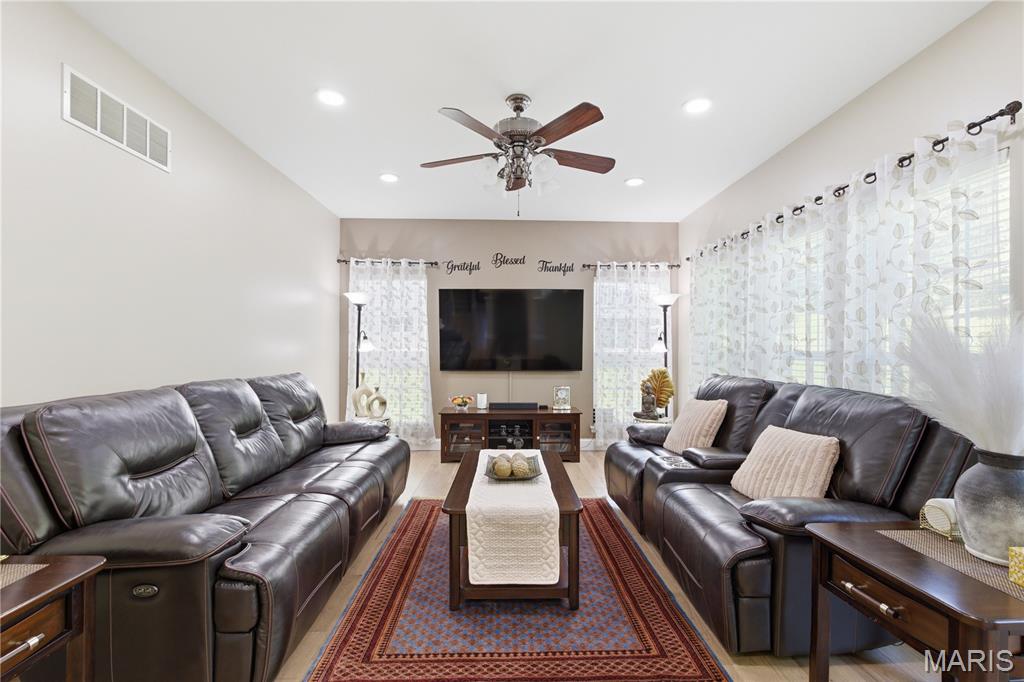 307 Calliope Place Chesterfield, MO 63017 - Photo 18 of 47