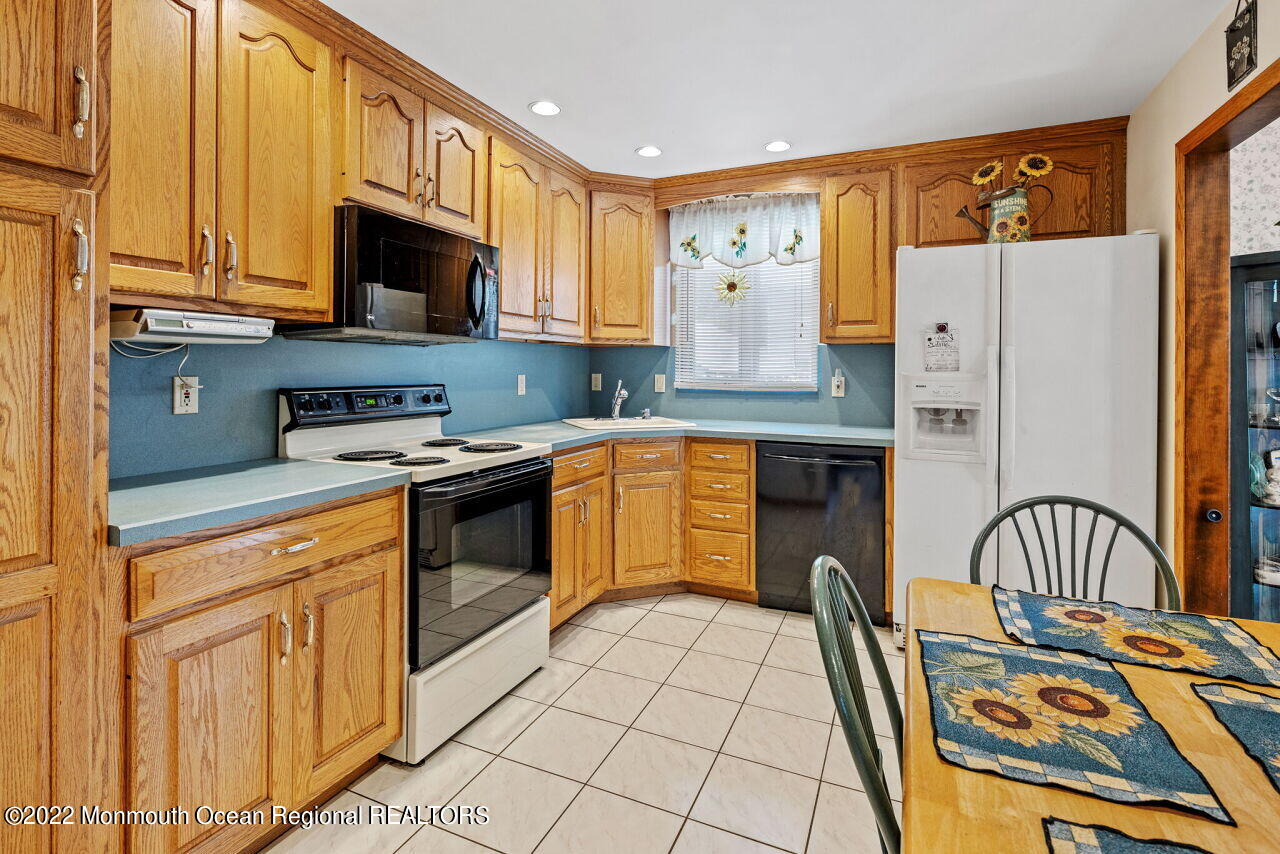 91 Ravine Drive Matawan, NJ 07747 - Photo 8 of 15 R8