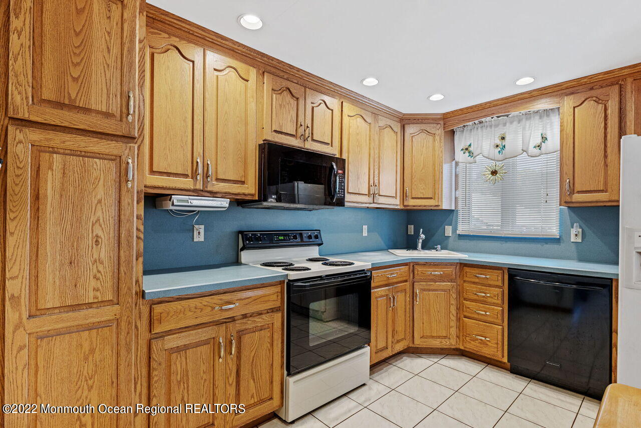 91 Ravine Drive Matawan, NJ 07747 - Photo 9 of 15 R9