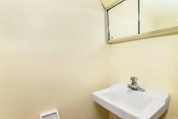 $159,900 | 2484 Brittany Lane, Bloomington, IN 47401