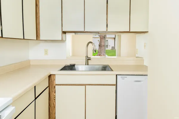 $159,900 | 2484 Brittany Lane, Bloomington, IN 47401