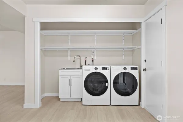$4,500 | 917 North 100th Street, Seattle, WA 98103