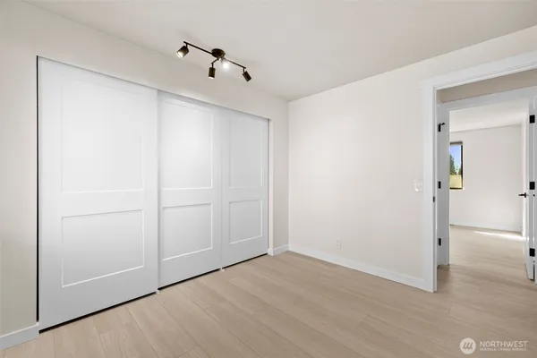 $4,500 | 917 North 100th Street, Seattle, WA 98103
