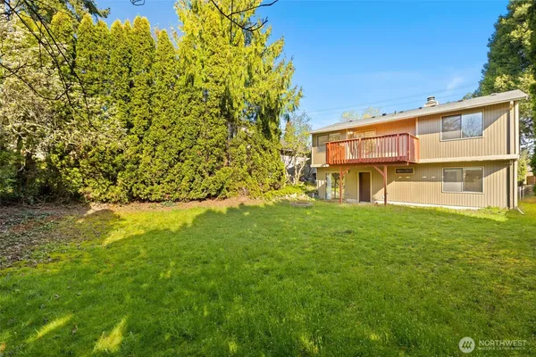 $4,500 | 917 North 100th Street, Seattle, WA 98103